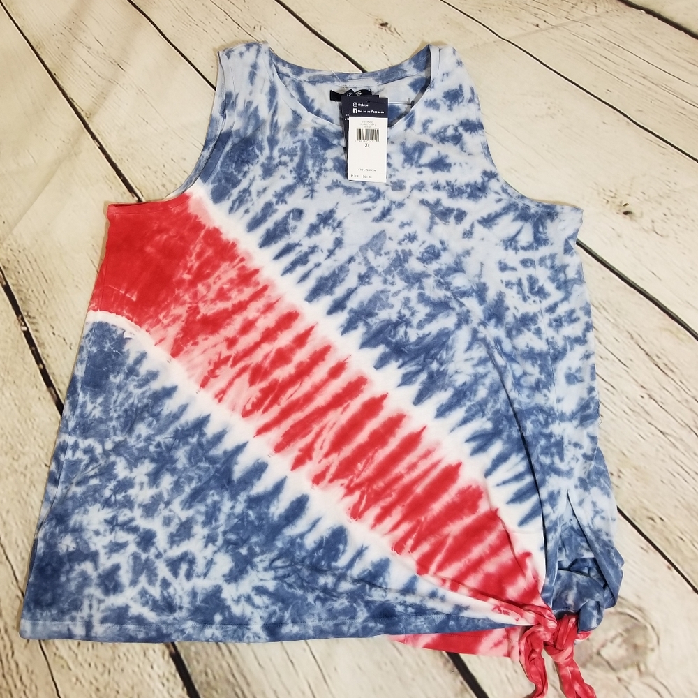 Nwt  Women Chaps Tye Die Red Blue Top